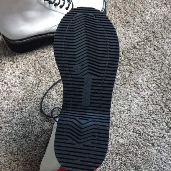 Kendall & Kylie Woman’s hunt boots - Picture 7 of 8